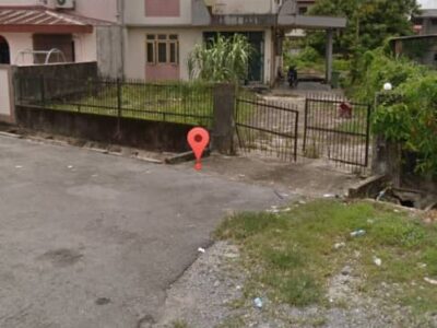 Corner Double Storey Semi-Detached House at 3.5 Miles Batu Kawa For Sale